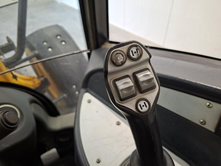 Zdjęcie przedmiotu: Ładowarka teleskopowa JCB TM 220