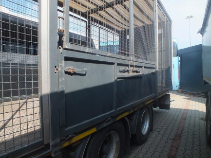 Zdjęcie przedmiotu: Przyczepa z osiami centralnymi KONAR JG6