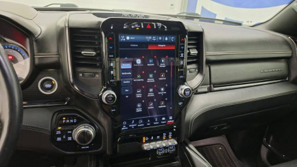 Zdjęcie przedmiotu: RAM 1500 5.7 V8 E6 3.5t Crew Limited Chrome AWD