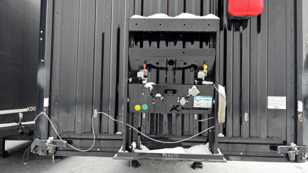 Zdjęcie przedmiotu: KASSBOHRER MEGA Skrzyniowa