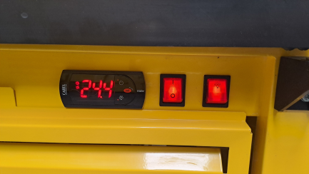 Zdjęcie przedmiotu: Szafa Chłodnicza SCH-S 825 + Półki Gęste + Malowanie Ral 1021 Żółty Kadmowy Połysk