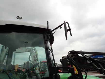 Zdjęcie przedmiotu: DEUTZ-FAHR agricultural tractor...