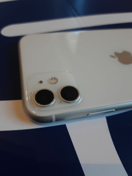 Zdjęcie przedmiotu: Telefon / Smartfon Apple iPhone 11, 64 GB biały, kod producenta MWLU2PM/A