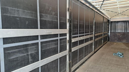 Zdjęcie przedmiotu: KASSBOHRER MEGA Skrzyniowa