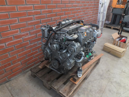 Zdjęcie przedmiotu: YANMAR yacht engine with YANMAR Y4LHA Y4LHA equipment - STP
