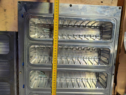 Zdjęcie przedmiotu: Formy do termoformowania tacek ESTRAPLAST