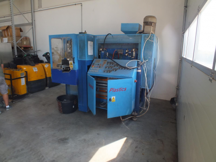 Zdjęcie przedmiotu: GENERAL PLASTICS GB-P50T GB-P50T pneumatic bottler