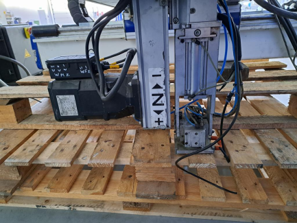 Zdjęcie przedmiotu: SEPRO SR 4010 S3 linear robot designed to work with an injection molding machine