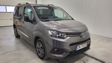 Zdjęcie przedmiotu: Toyota Proace City Verso 1.2 D-4T Family