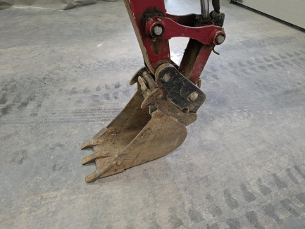 Zdjęcie przedmiotu: Minikoparka YANMAR SV26