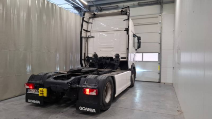 Zdjęcie przedmiotu: SCANIA R460 Super E6 18.0t 4x2 NA Highline