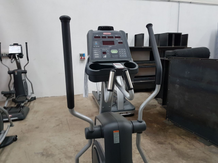 Zdjęcie przedmiotu: STAR TRAC sports equipment set 1x TREADMILL + 3x ORBITREK