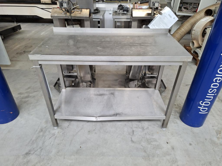 Zdjęcie przedmiotu: A set of catering equipment