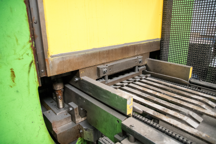 Zdjęcie przedmiotu: Technological line for the production of SICODAN condensers CONDENSER line