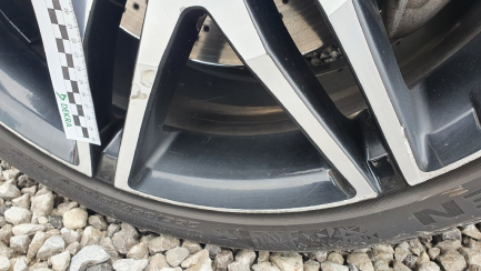 Zdjęcie przedmiotu: Mercedes-benz CLS550 sedan