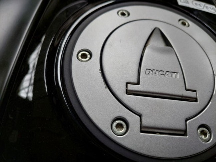 Zdjęcie przedmiotu: Ducati Diavel 1260 S