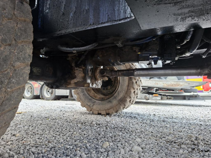 Zdjęcie przedmiotu: Koparka kołowa CAT M318D