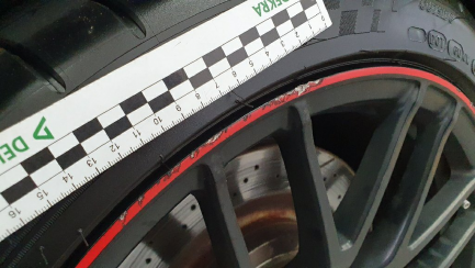 Zdjęcie przedmiotu: Mercedes-benz C63 AMG