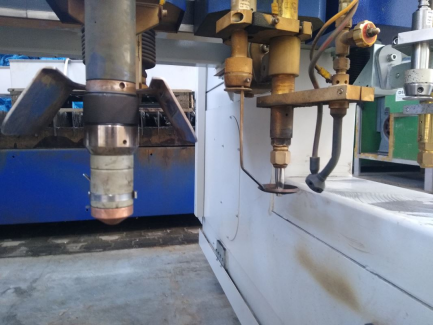 Zdjęcie przedmiotu: Automatic oxygen-plasma cutting machine Eckert Szafir