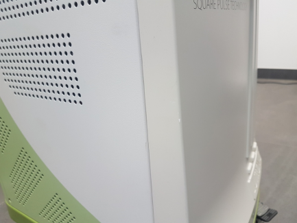 Zdjęcie przedmiotu: SOLARI LUTRONIC IPL SOLARI Rectangular Pulse Technology