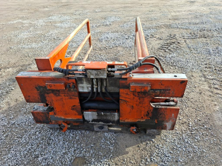 Zdjęcie przedmiotu: W&oacute;zek widłowy HANGCHA CPQD25N-RW22 + Chwytak rurowy do blok&oacute;w pianki Malik MFMS20D-080A