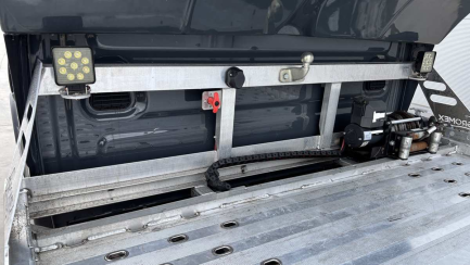 Zdjęcie przedmiotu: Iveco DAILY + BORO TRAILERS K5 3.5t