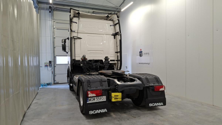 Zdjęcie przedmiotu: SCANIA R460 Super E6 18.0t 4x2 NA Highline