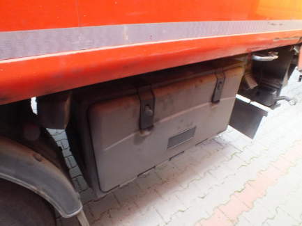 Zdjęcie przedmiotu: KRAKER CF-Z CF200 moving floor semi-trailer