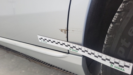 Zdjęcie przedmiotu: Mercedes-benz E 220 d 4-Matic 9G-TRONIC