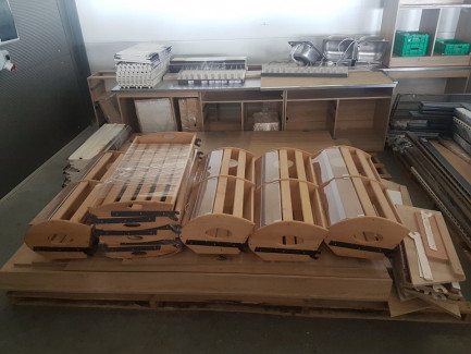 Zdjęcie przedmiotu: MEBLE SKLEPOWE