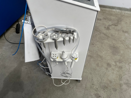 Zdjęcie przedmiotu: Venus-Beauty Tower 2 cosmetic harvester