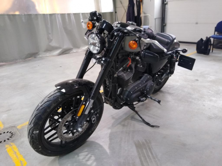 Zdjęcie przedmiotu: Harley Davidson Sportster Roadster