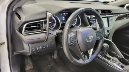 Zdjęcie przedmiotu: Toyota Camry 2.5 Hybrid Comfort CVT