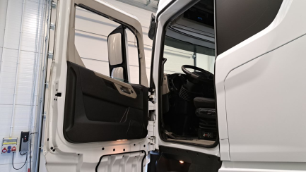Zdjęcie przedmiotu: F-MAX 500 12.7 TDCi 500 E6d 18.0t Oświadczenie o utracie DR