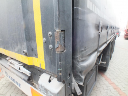 Zdjęcie przedmiotu: KRONE SD curtain semi-trailer
