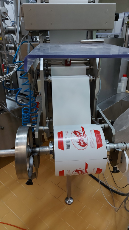 Zdjęcie przedmiotu: Automatic machine for packing butter into TREPKO 822 cubes and collective packing cubes into boxes TREPKO 710