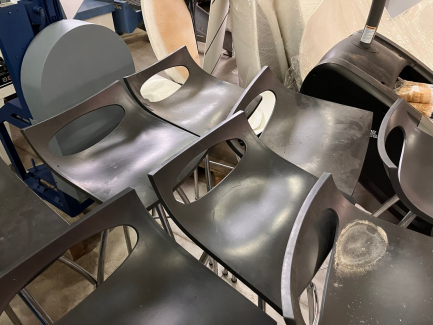 Zdjęcie przedmiotu: A set of restaurant furniture