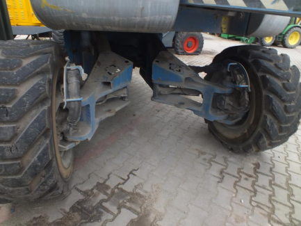 Zdjęcie przedmiotu: GENIE Z 135/70 articulated petrol platform