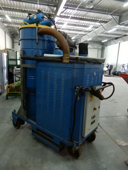 Zdjęcie przedmiotu: Vacuum cleaner DELFIN MANUFACTURERS OF INDUSTRIAL VACUUMS HEAVY DUTY ASDG300SEPN