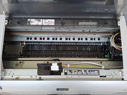Zdjęcie przedmiotu: Drukarka DTF EPSON STYLUS PRO 4880 (K122A) + automatyczna proszkarko-suszarka DTF