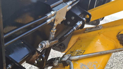 Zdjęcie przedmiotu: Екскаватор-навантажувач JCB 4CX