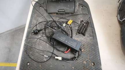 Zdjęcie przedmiotu: Robot koszący HUSQVARNA Automower 310E Nera