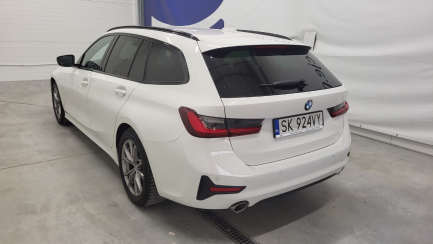 Zdjęcie przedmiotu: BMW 318i Sport Line aut