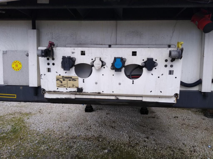 Zdjęcie przedmiotu: Krone SDR 27 refrigerator semi-trailer