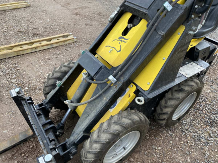 Zdjęcie przedmiotu: Tur Poland N520 wheel skid steer