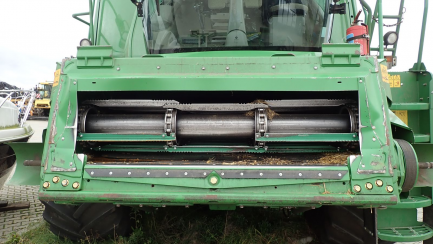 Zdjęcie przedmiotu: JOHN DEERE T660 T600 harvester with HEDER 625R / 625R