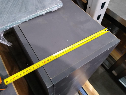 Zdjęcie przedmiotu: Wiosenne obniżki| Prowizja 0% A set of display cabinets (Two-door closed cabinet 1200x330x960mm - 4 pcs., Glass shelves 400x600 - 4 pcs., Glass shelves 1400x300 - 2 pcs.)