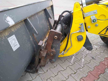 Zdjęcie przedmiotu: KRAMER 5085T / 353 telehandler