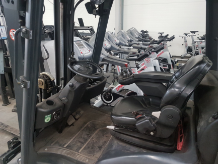 Zdjęcie przedmiotu: WOZEK WIDLOWY LINDE H16-01