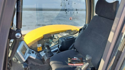 Zdjęcie przedmiotu: Mecalac 8MCR crawler excavator